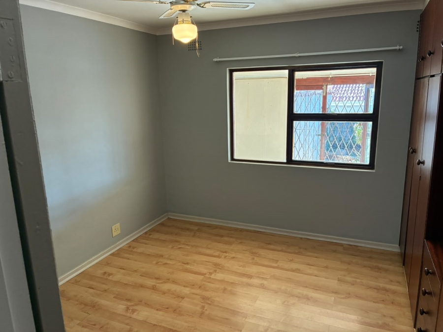 4 Bedroom Property for Sale in Fairy Glen Western Cape